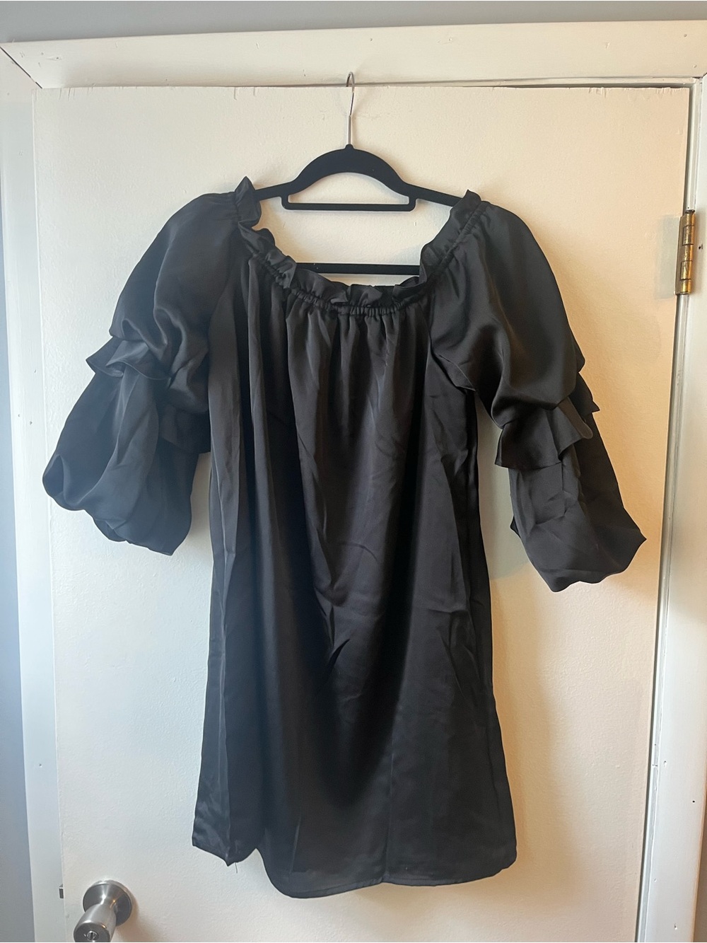 Black Off-Shoulder Puff Sleeve Women's Dress